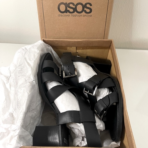 NEW! ASOS HABIT Leather Buckle Straps Low Heeled Sandals - Black / US 11. - Picture 6 of 6